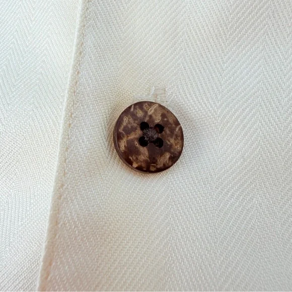 Men’s Jos A Bank Short Sleeve Silk Shirt Size Medium - Picture 6 of 6